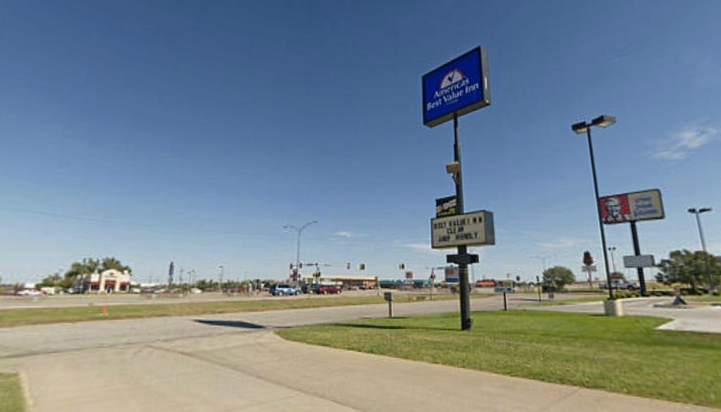 Executive Inn McPherson エクステリア 写真